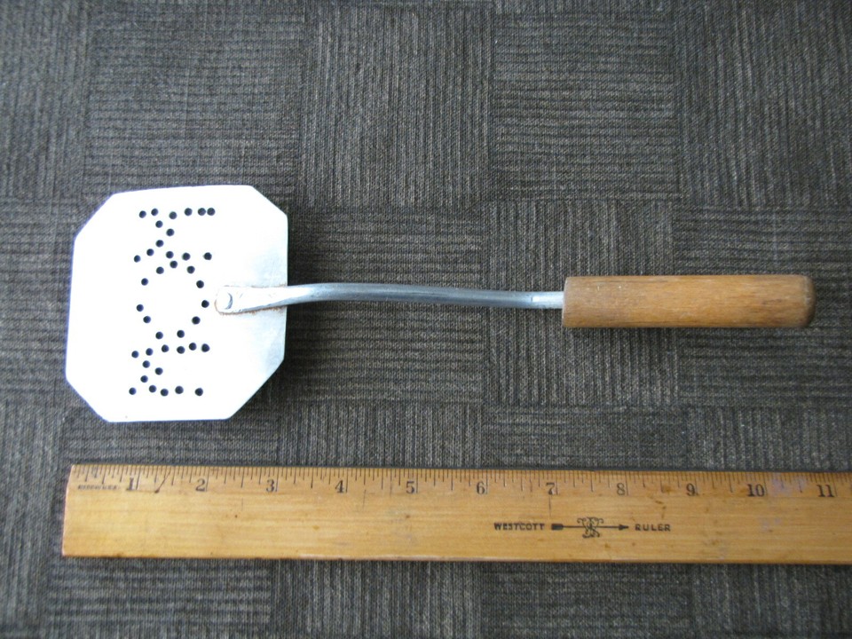 "MOM" VINTAGE FOLK ART Spatula Flipper Home Made / Shop Project One Of