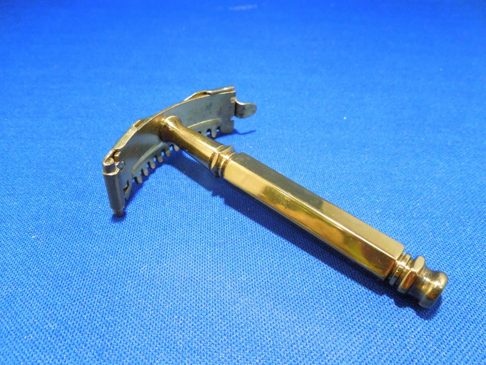 Vintage Curvfit Woman's Shaving Razor- Curved Gold Tone With Pouch and ...