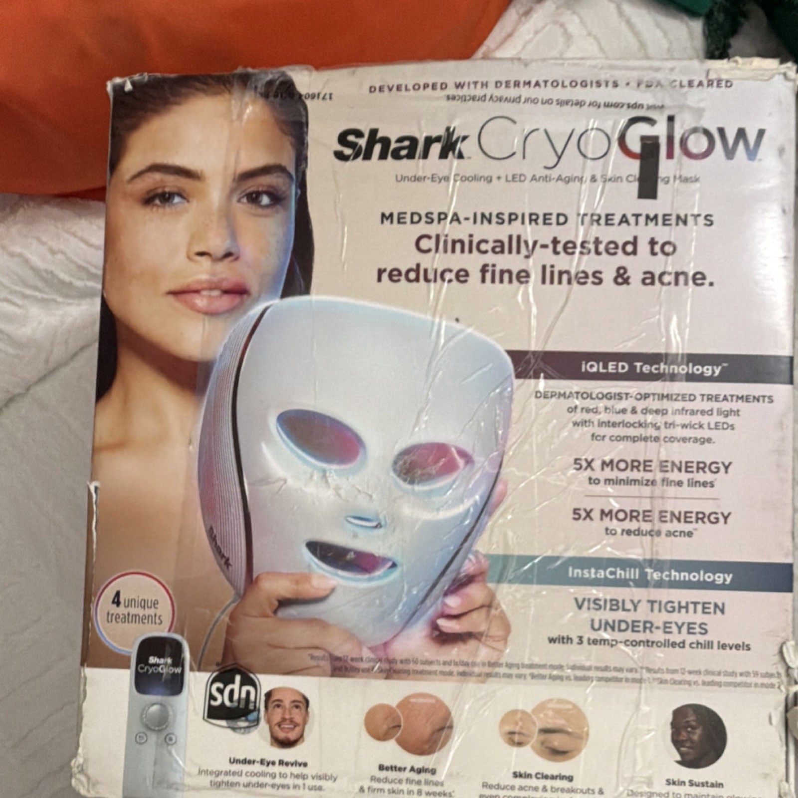 Shark CryoGlow Facial Massager LED Anti-Aging Cooling iQLED Glow Enhancement