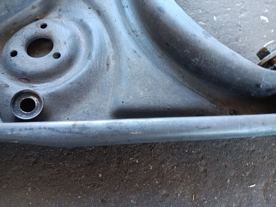 Brazo de control inferior delantero derecho Mercedes R107 560SL 1986-1989 suspensión OEM Foto 4 de 4