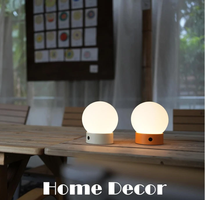 Lámpara mesa pequeña LED recargable, impermeable y regulable, luz ambiente Foto 3 de 4