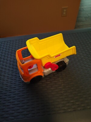 FISHER PRICE LITTLE PEOPLE WORK TOGETHER DUMP TRUCK With Driver