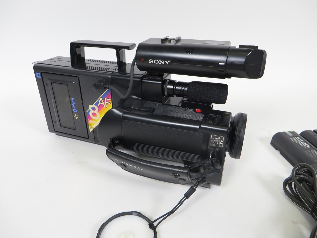 ゆ*と様 SONY　CCD＋V8カメラ Sony CCD-V8AFu Video 8 Camera Recorder & Accessories Bundle