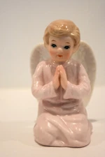 Lefton China  Kneeling Angel  Pink Praying Angel SRNO 1584 Classic Figure