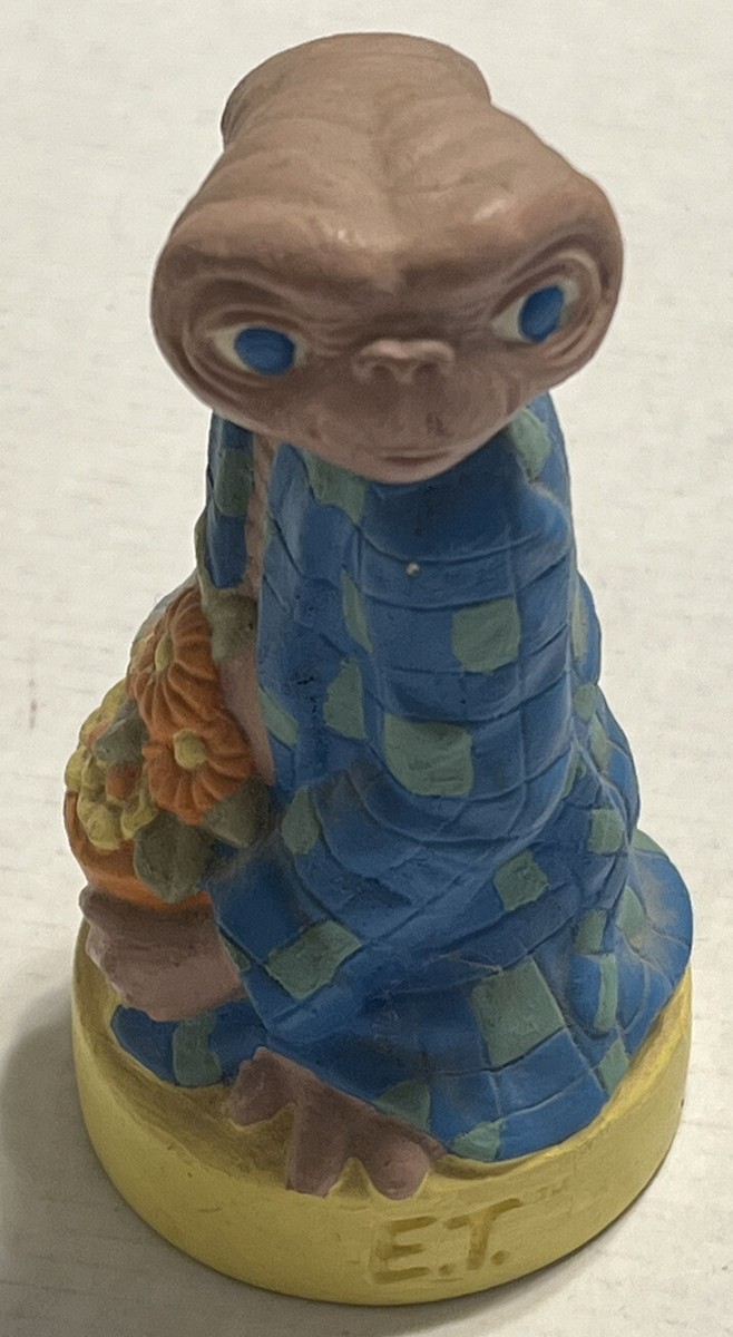 E.T. Vintage 1982 Universal Studios PVC Figurine Figure Blue