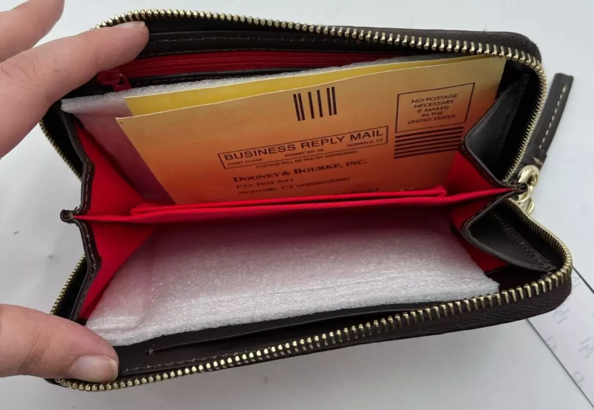 St. Louis Cardinals Women's Black Leather Zipper Wallet