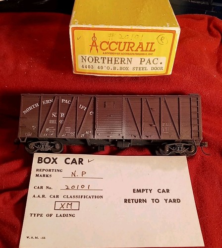 Northern Pacific OB BoxCar Accurail 4403 R4A NP 20101 ruedas Kadee + desgastado  | Condition: Used