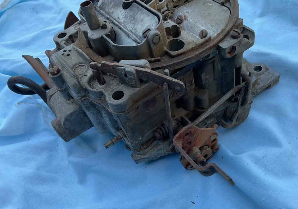 Carburador de 4 barriles Quadrajet original Cadillac Eldorado Seville DeVille 70 Foto 2 de 4