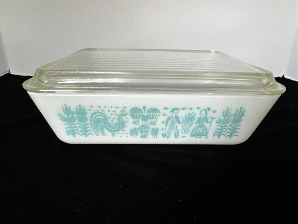 VINTAGE PYREX AMISH BUTTERPRINT  REFRIGERATOR DISH SET w Lids 8 PIECES CLEAN - Image 4 of 4