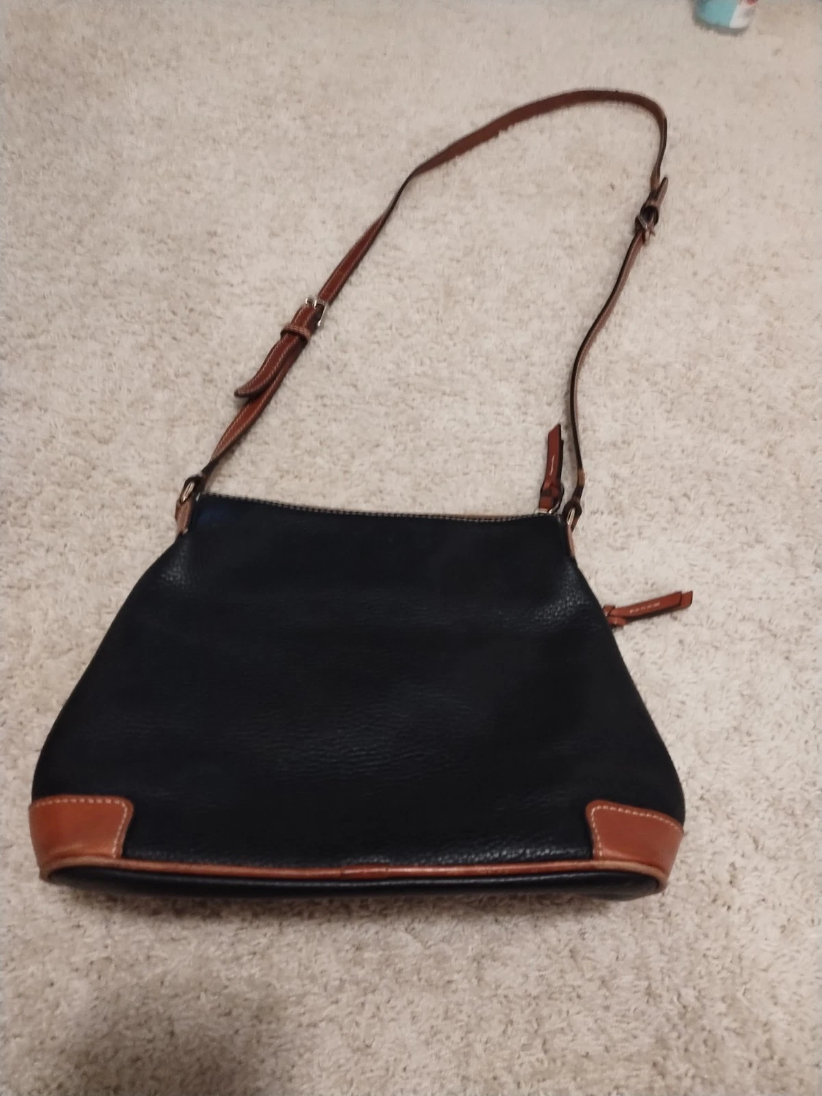 Borsa a tracolla grande Dooney & Bourke serie 1975 pelle ciottoli