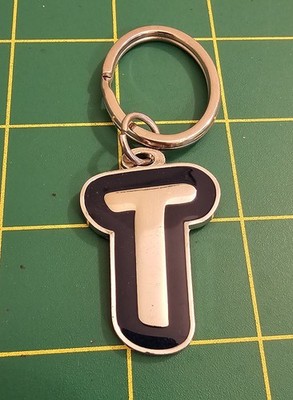 Letter ''T'' Keychain Silver Tone Black Enamel Alphabet Initial Key, B3b6