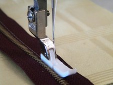 Kantenfu&szlig; / Rei&szlig;verschl&uuml;&szlig; , halber Fu&szlig; , links Teflonfu&szlig; N&auml;hfu&szlig; T36LN