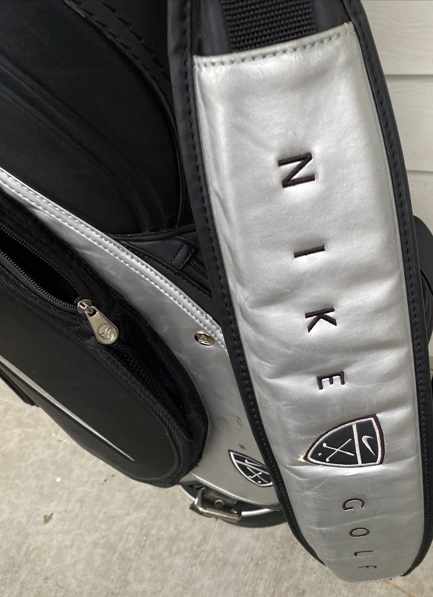 ◆ NIKE  スタンドバッグ　used ◆ Nike Black Stand Golf Bag Used Sun Fading Some stranding On