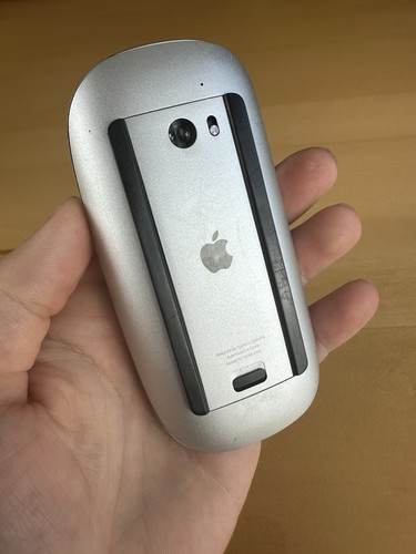 Apple A1296 Magic Mouse (Wireless, Bluetooth) - 第 2/3 張圖片