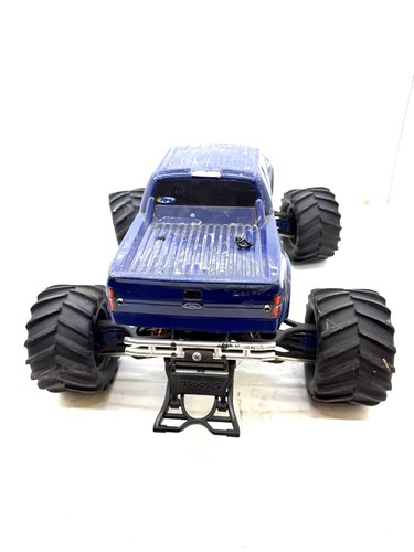Traxxas E-Maxx Brushed 1/8 Monster Truck Roller Slider Chassis - Picture 4 of 14
