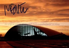 Sir Norman Foster Architect Signed 7 x 5 Photograph **With COA**