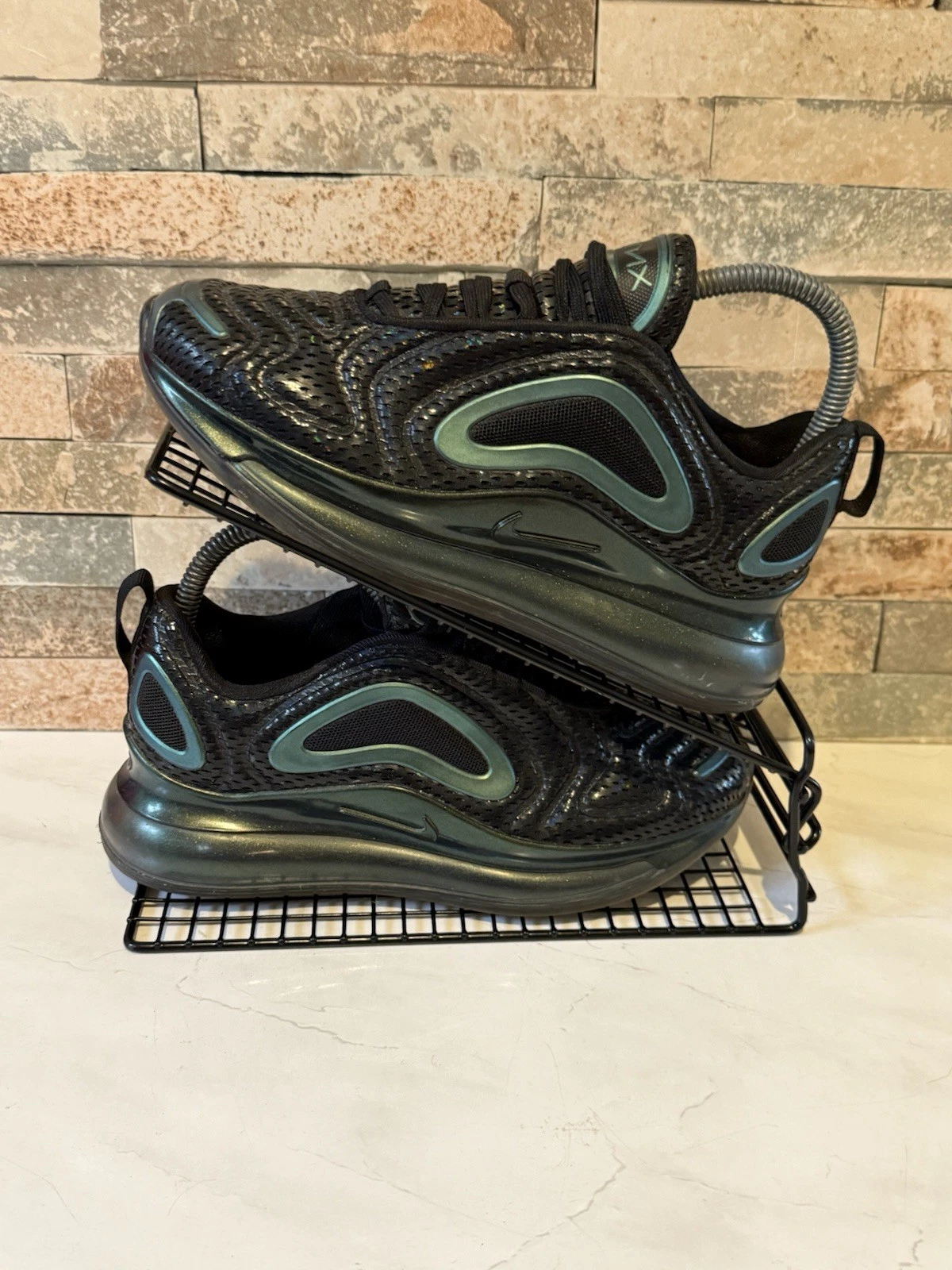 Scarpe da ginnastica Nike Air Max 720 GS Throwback Future nere verdi 4 5