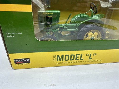 New In Box 1/16 SpecCast John Deere 1938 Model "L" Tractor w/L-1 Integral Plow - Picture 4 of 14