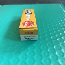 Bujía NGK BPR4HS 7823