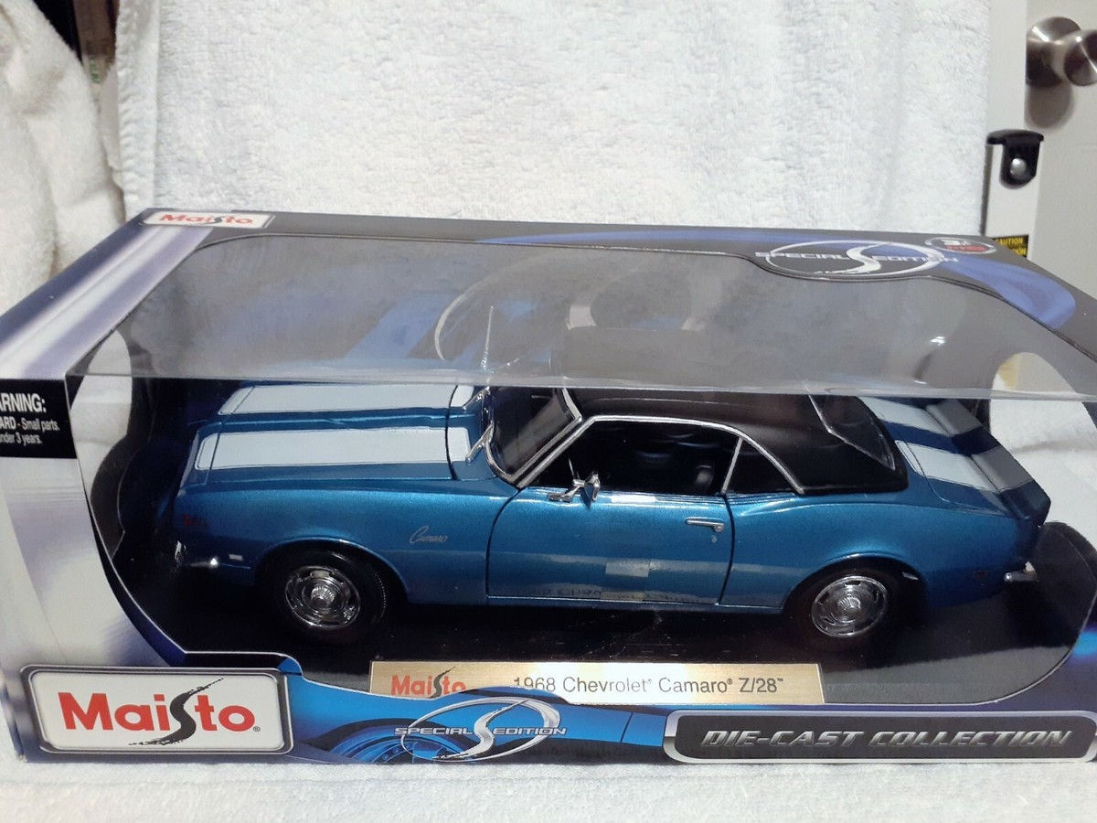 1968 Chevrolet Camaro 1/18ミニカー 1/18 1968 Chevrolet Camaro Z/28 Blue with Yellow Stripes