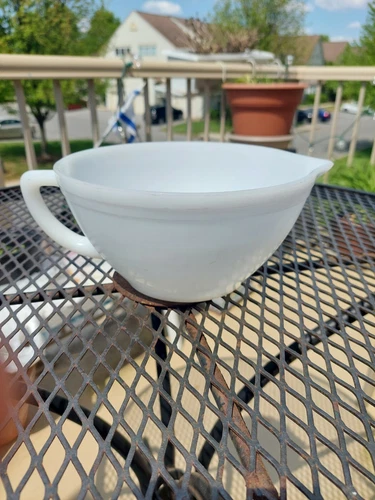 Vintage FEDERAL Batter Bowl Milk Glass Oven Ware 1.25Qt