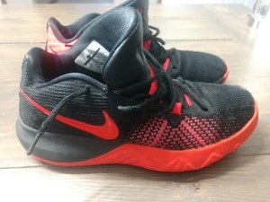 kyrie trainers