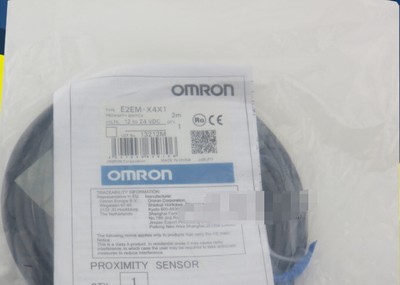 New Omron E2EM-X4X1 E2EM-X4X1 Proximity Sensor