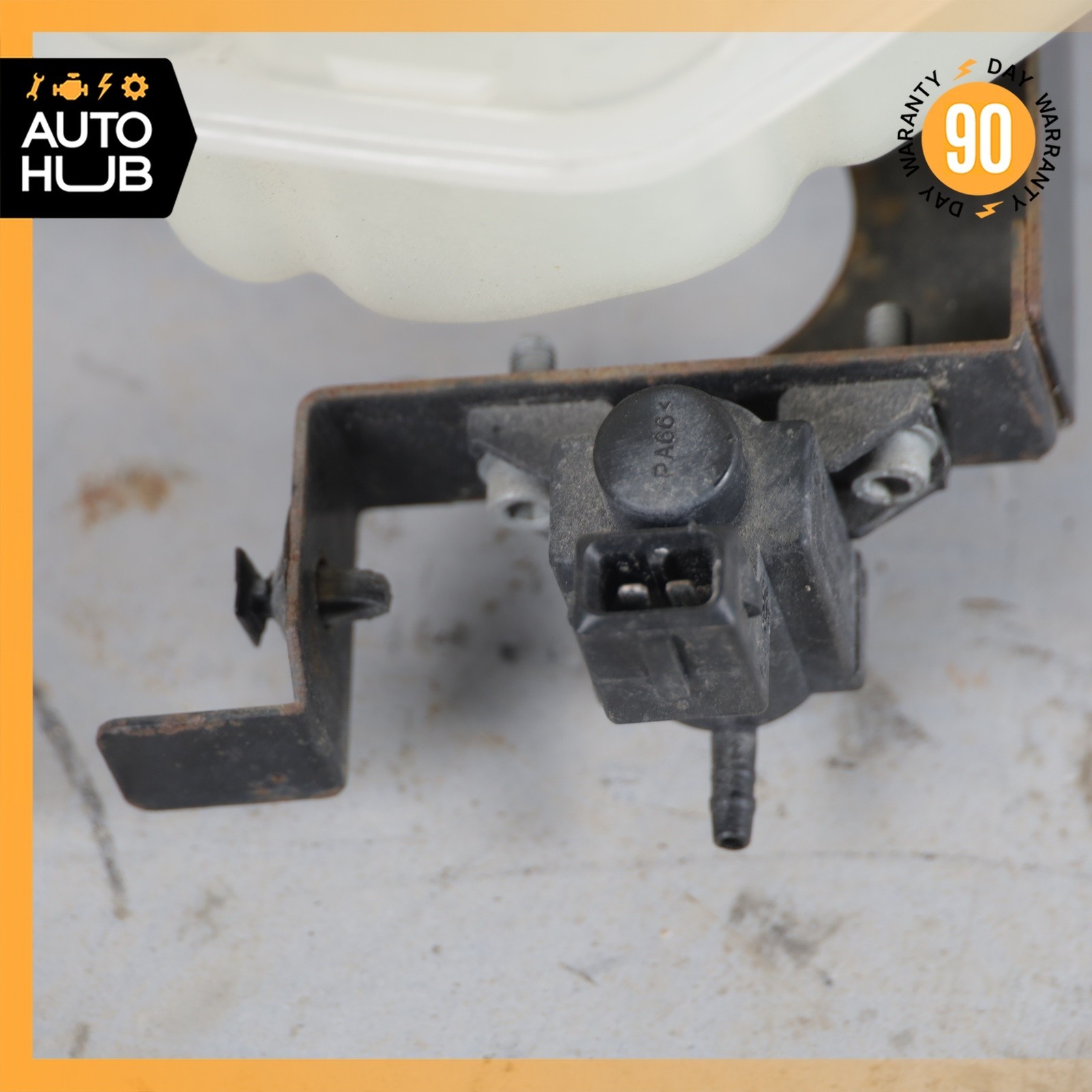 Maserati M138 4200 Coupe Coolant Overflow Expansion Tank 66415800 OEM