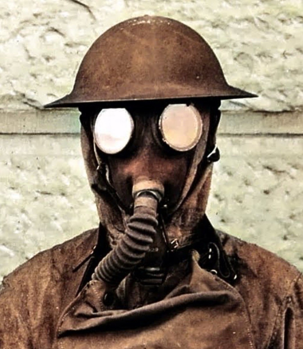 WWI US Original M1918 Brodie Helmet & Gas Mask Set W/ Haversack