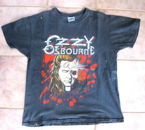 Guaranteed Original Vintage OZZY OSBOURNE Chopped Hand 1990s vintage concert t-shirt, vintage, size XL, single stitch, B+ condition