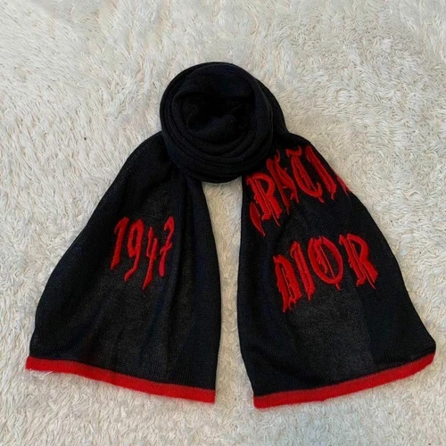 Authentique foulard mohair Christian Dior cursive loggo 88 x 45 cm saison hiver