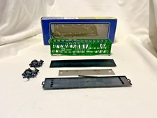 AHM  5393B Container Car Burlington Northern 808590 -New, Old Stock HO Sc-DG117