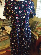 Talbots VTG Retro Multi Color Floral Midi Dress Short Sleeves/Pockets Size 8