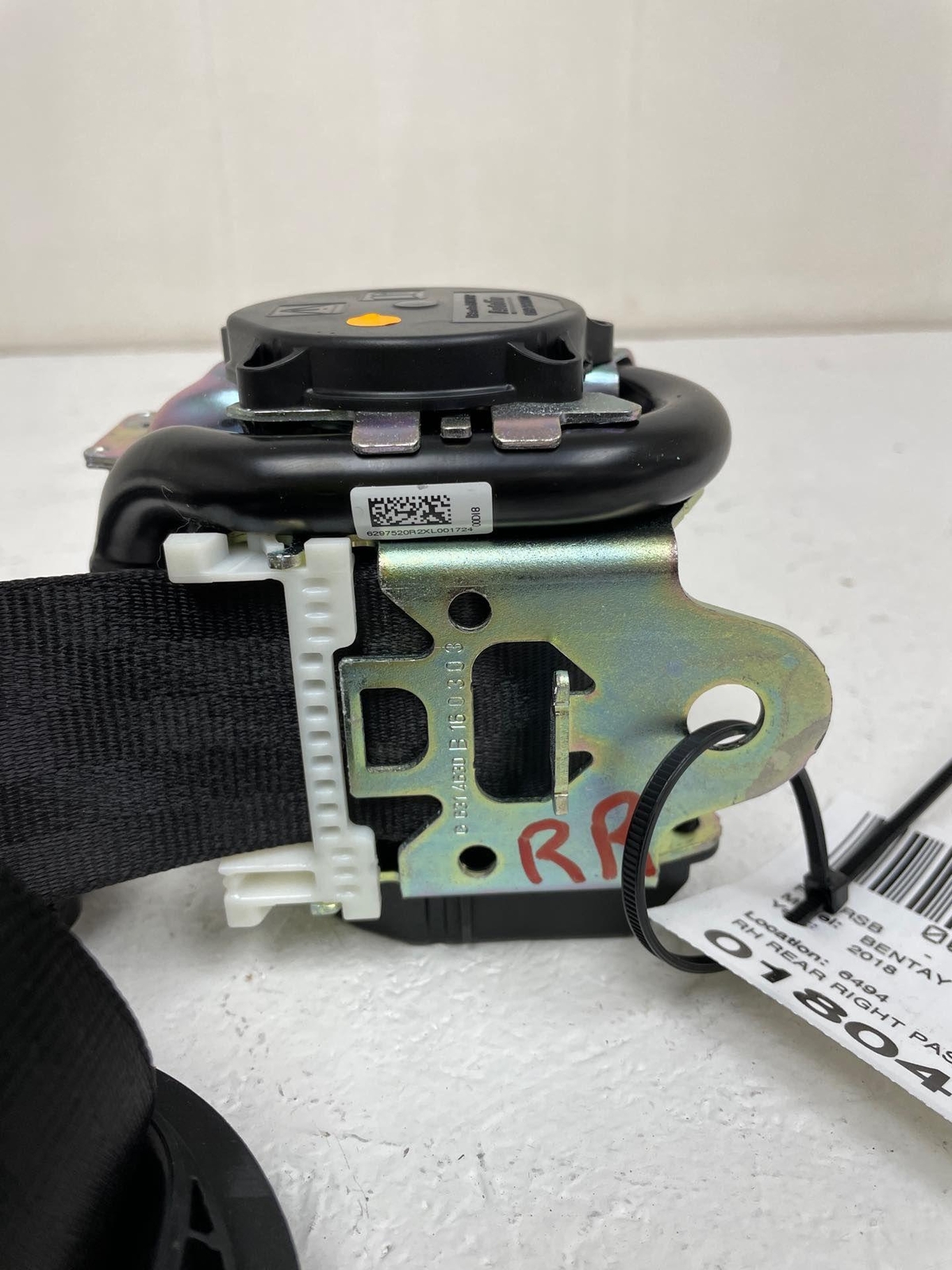 2016-2020 BENTLEY BENTAYGA RH REAR RIGHT PASSENGER SIDE SEAT BELT RETRACTOR
