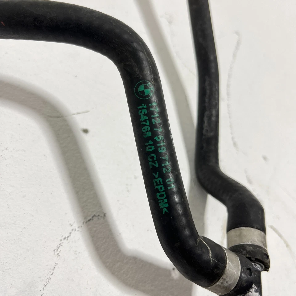 BMW 750LI 13-15 F02 4.4L MOTOR RADIADOR REFRIGERANTE DESBORDAMIENTO MANGUERA TUBO OEM Foto 2 de 4