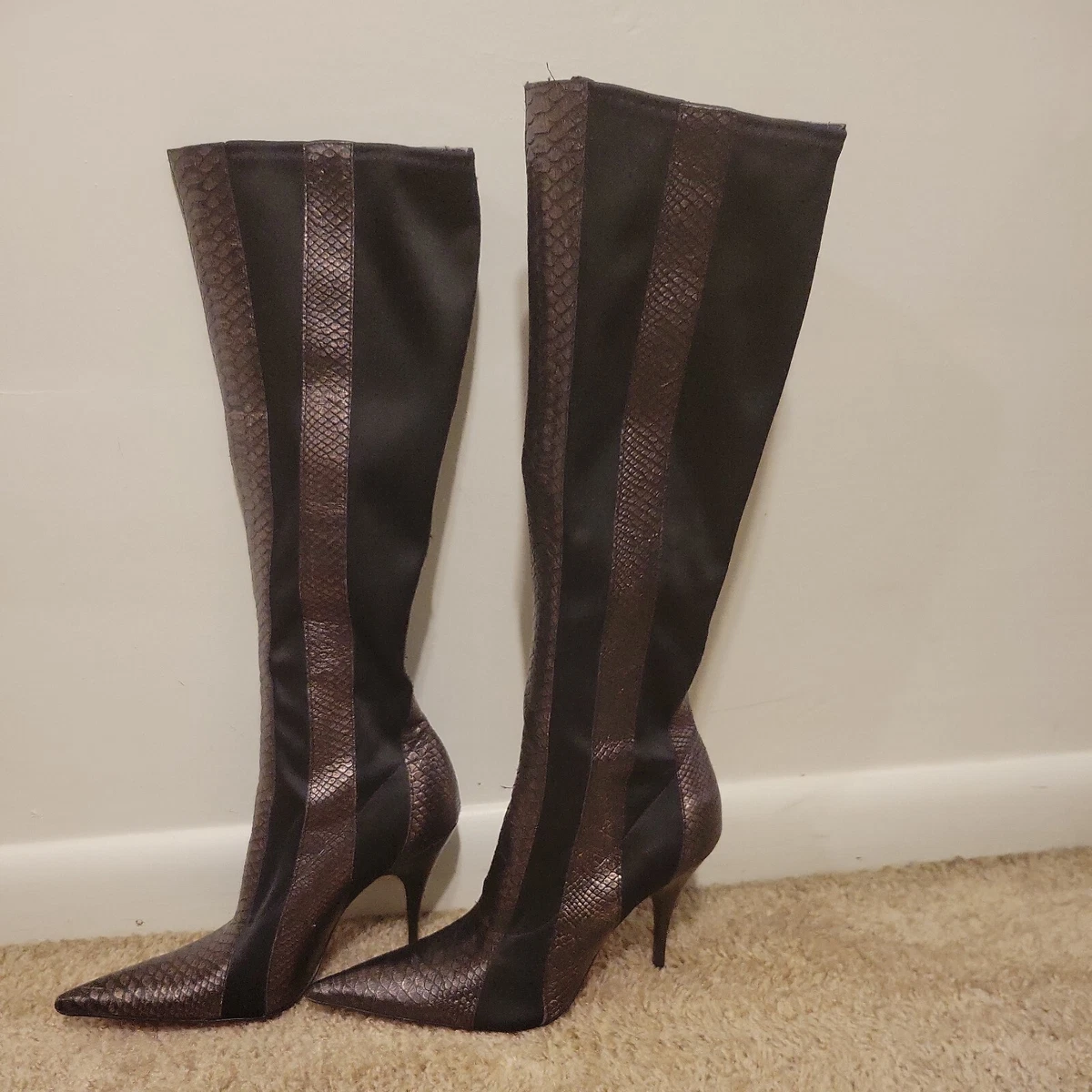 Carlos Santana Justice Stretch Fabric Snake Skin Detailed Boots Size 7.5 Black