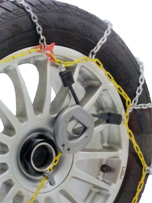 Chaînes neige Goodyear n°04, l'équipement idéal pour vos trajets en station
