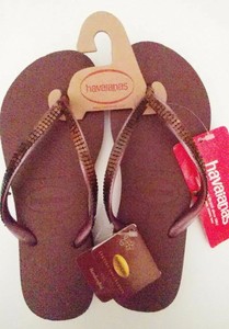 havaianas grape wine