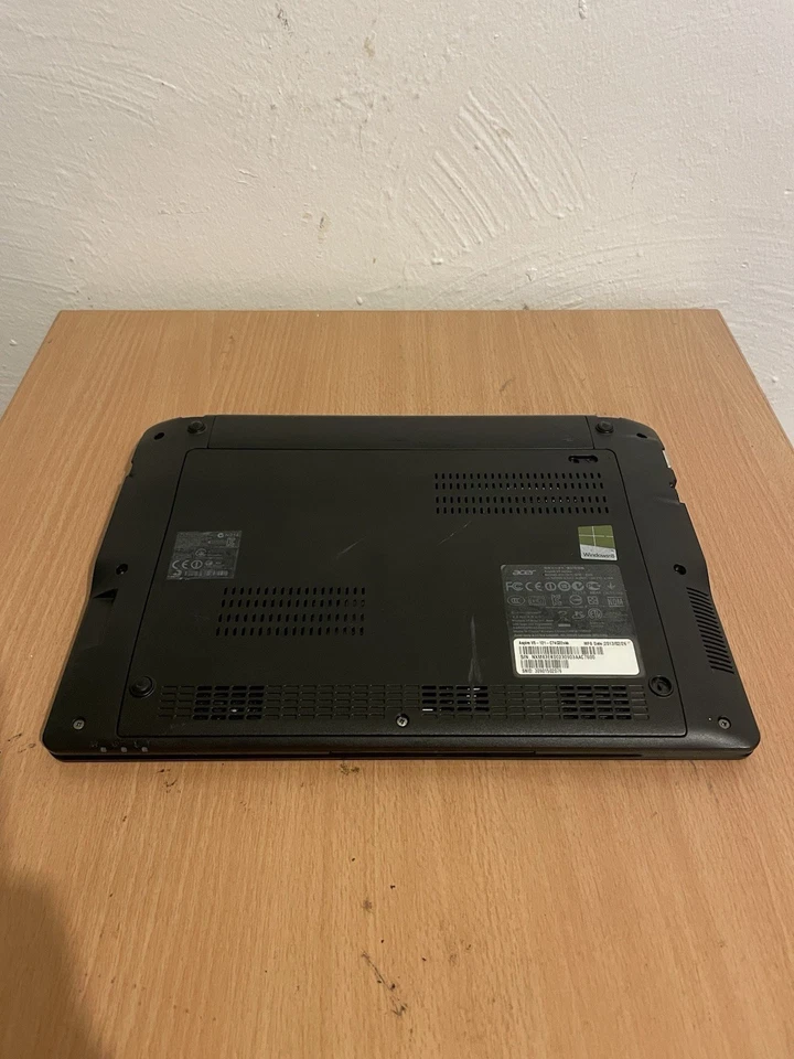 Acer Aspire V5-121 C74 G32 11.6” Notebook – Good Condition - Image 2 of 2