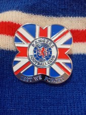 GLASGOW RANGERS FC 40MM BIG LEST WE FORGET POPPY PIN BADGE NEW