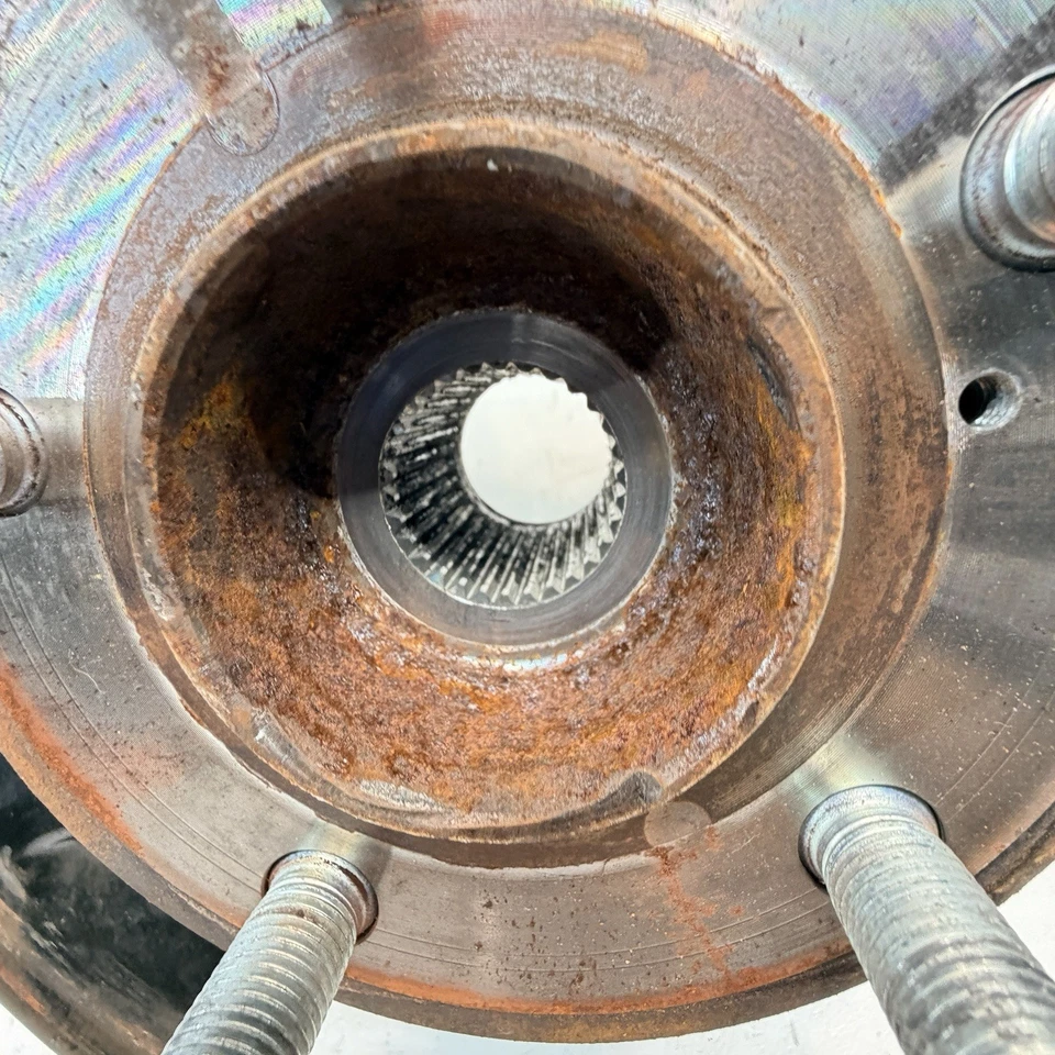 Honda Pilot 2016-2022 eje del lado del pasajero delantero derecho nudillo y buje OEM Foto 3 de 4