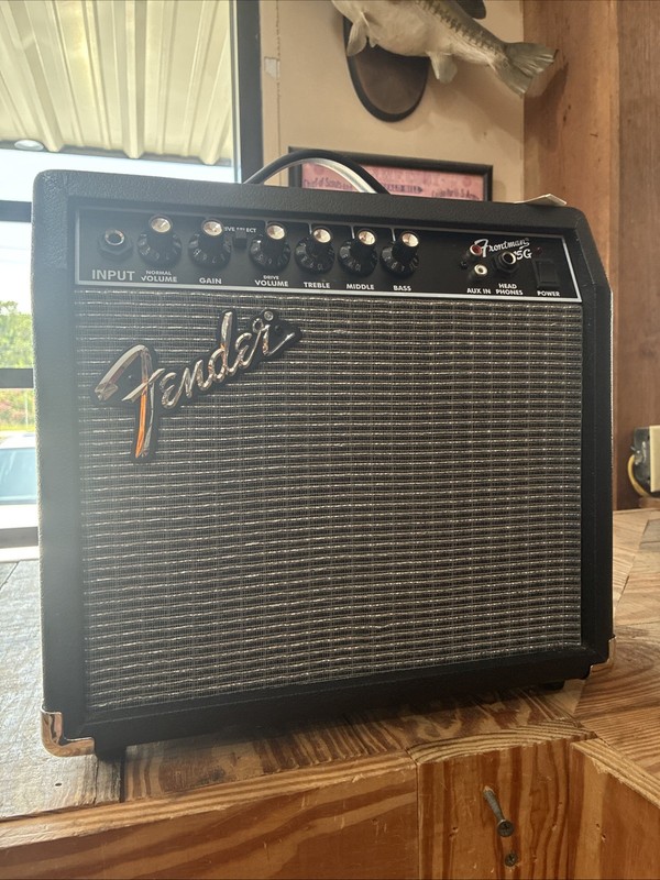 Fender Frontman 15G 15 watt Guitar Amp