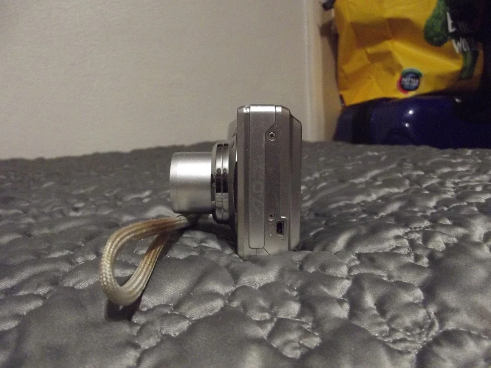 Kodak EasyShare C713 Digital Compact Camera - Image 3 of 4