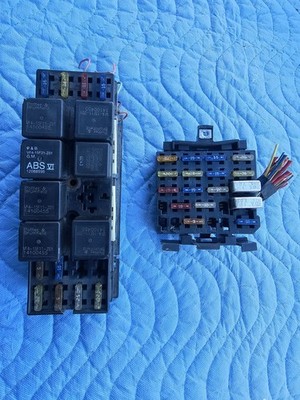   96 97 Camaro Firebird Fuse Box Relay Junctionl Block OEM ENGINE BAY INTERIOR