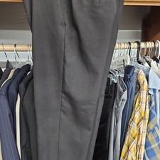 Haggar Men  s Black Solid Dress Pants Polyester/Recycled Polyester Regular W28