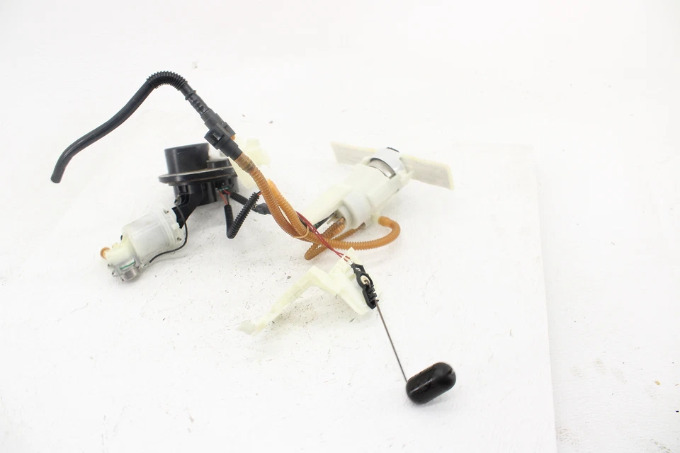 Harley-Davidson Electra Road Street Glide 2012-2017 bomba de combustible con placa superior Foto 2 de 4