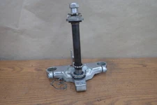 01 02 03 HONDA SHADOW VT600C LOWER TRIPLE TREE STEERING STEM 53219-MZ8-W00