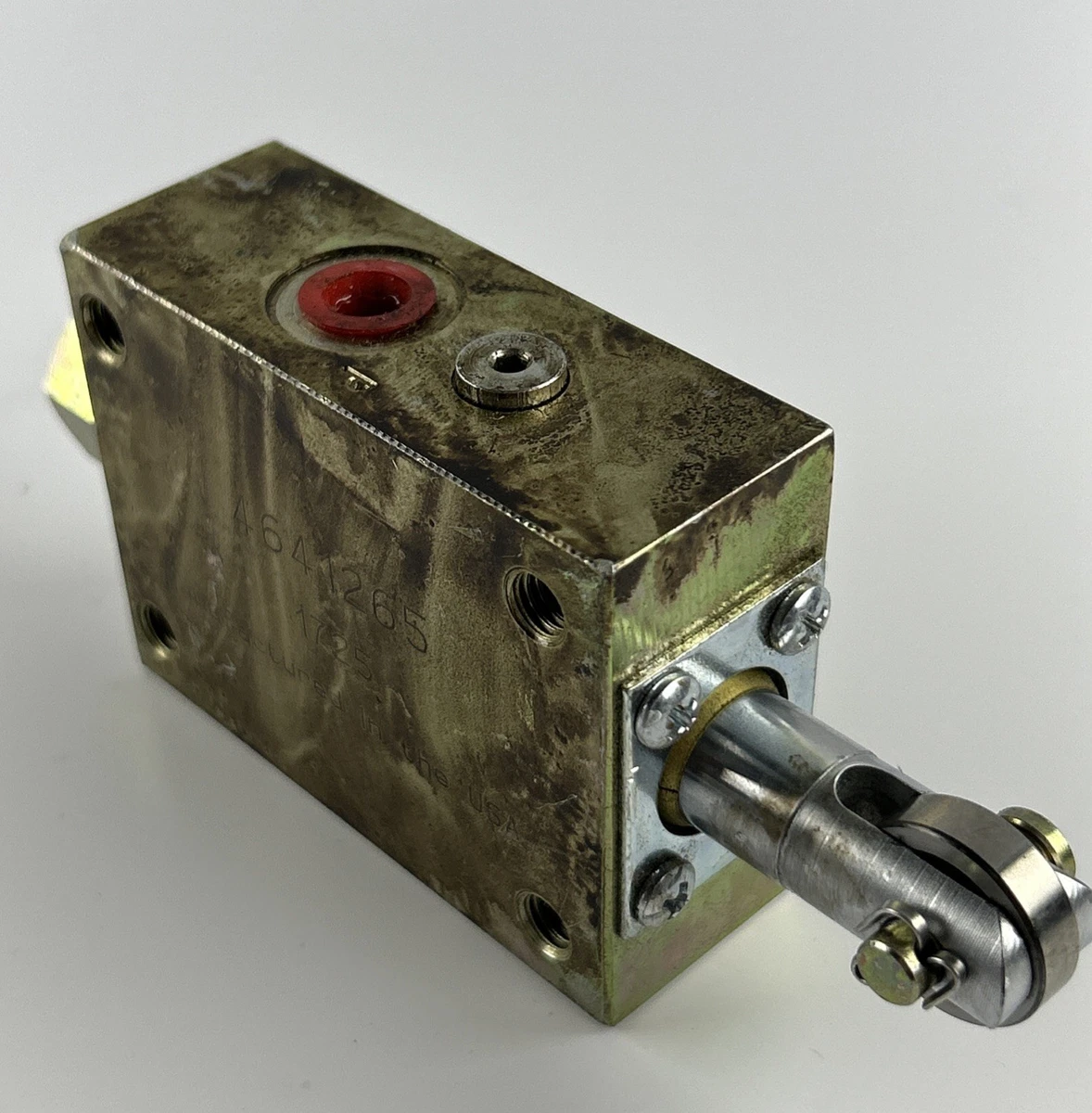 JLG 4641265 3 Way Cam Operated P.A. Valve OEM Open Box photo 5
