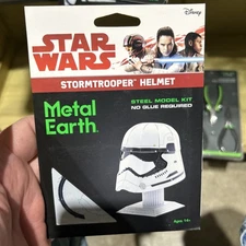Fascinations Metal Earth Star Wars Stormtrooper Helmet 3D Model Kit MMS316