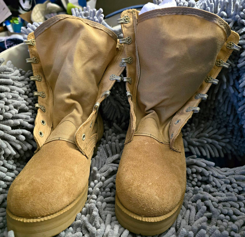 Vibram Men's Tactical Boots Desert Beige Tan, US 5  Uninsulated